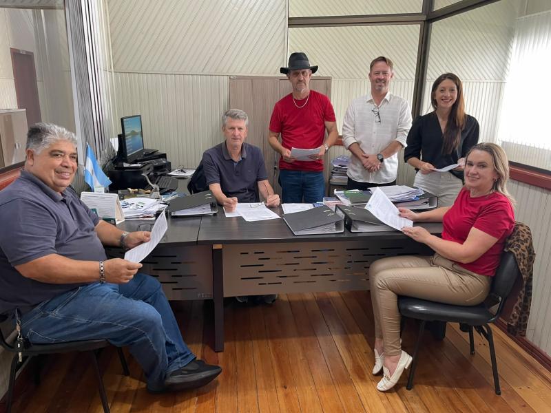 Comissões da Câmara aprovam pareceres de projetos voltados ao esporte feminino e à alfabetização infantil